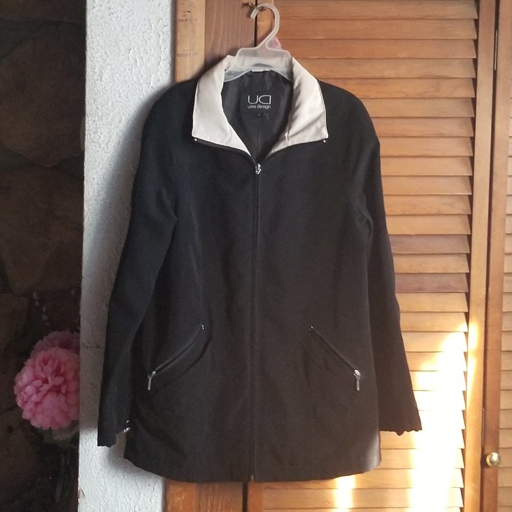 Utex Design size small windbreaker jacket with zip away hood